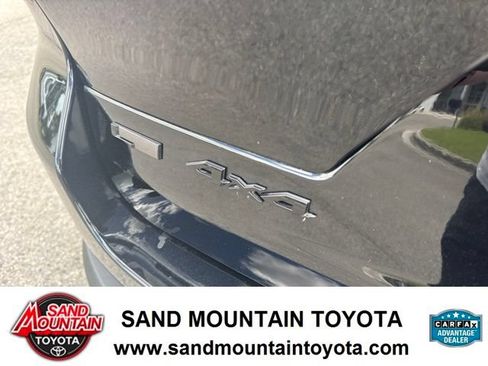 Used 2023 Jeep Grand Cherokee L Limited w/ Luxury Tech Group II AWD/4WD image 9