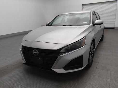 Used 2023 Nissan Altima 2.5 SV image 15