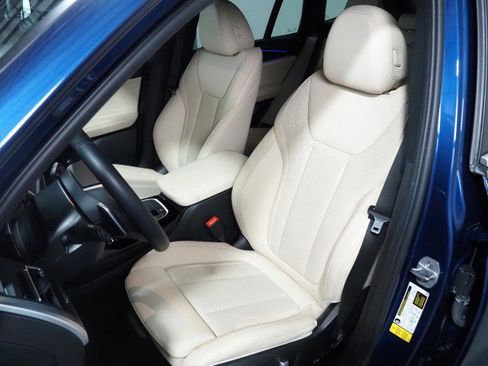 Used 2023 BMW X3 sDrive30i w/ Premium Package image 13
