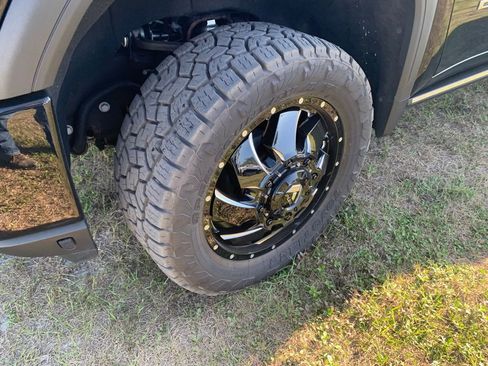 Used 2022 GMC Sierra 3500 Denali AWD/4WD image 5