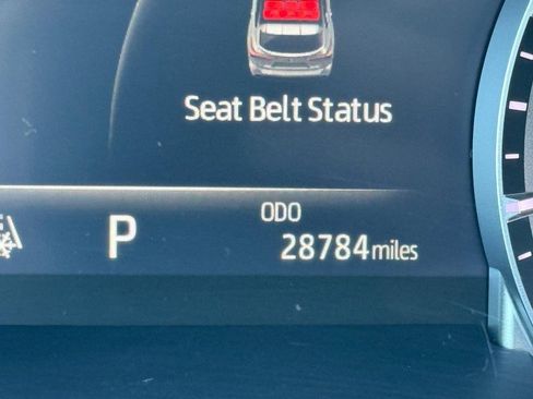 Certified 2023 Toyota Highlander XLE image 24