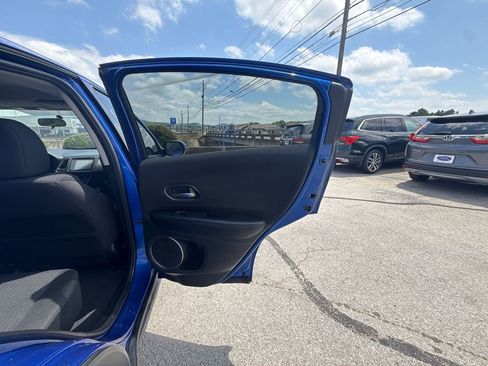Used 2018 Honda HR-V EX image 15