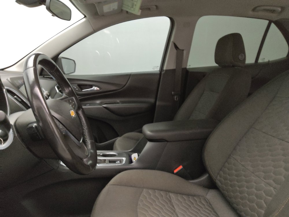 Used 2018 Chevrolet Equinox LT w/ Sun & Infotainment Package FWD image 17