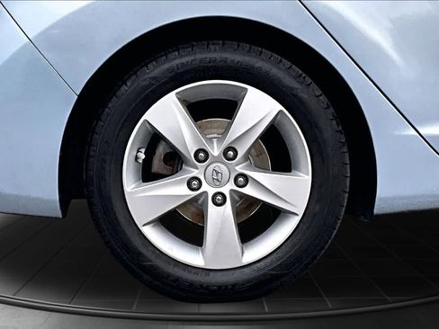 Used 2012 Hyundai Elantra GLS w/ Preferred Pkg 3 FWD image 36