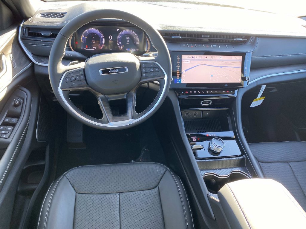New 2027 Jeep Grand Cherokee Limited AWD/4WD image 9