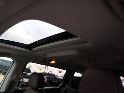 Used 2025 Honda Odyssey Touring image 16