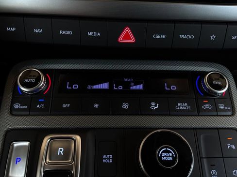 Used 2025 Hyundai Palisade SEL FWD image 30