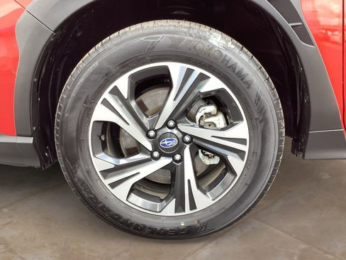 Used 2025 Subaru Crosstrek 2.0i Premium AWD/4WD image 32