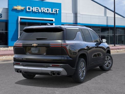 New 2026 Chevrolet Traverse LT image 4