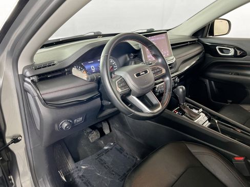 Used 2022 Jeep Compass Trailhawk w/ Trailhawk Convenience Group image 9