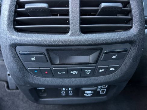 Used 2019 Honda Pilot Touring image 25