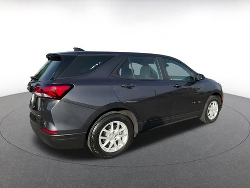 Used 2022 Chevrolet Equinox LS image 14