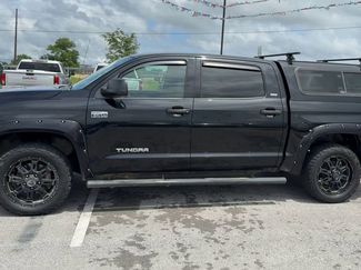Used 2015 Toyota Tundra SR5 w/ SR5 Upgrade Package AWD/4WD video 3