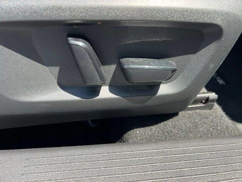 Used 2026 Nissan Rogue SL FWD image 33