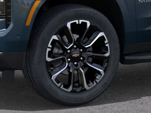 New 2026 Chevrolet Suburban Premier w/ Sun And Tow Package AWD/4WD image 11
