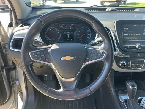 Used 2018 Chevrolet Equinox LT image 18