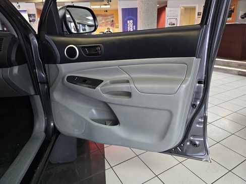 Used 2015 Toyota Tacoma 4x4 Double Cab w/ TRD Off-Road Package image 12