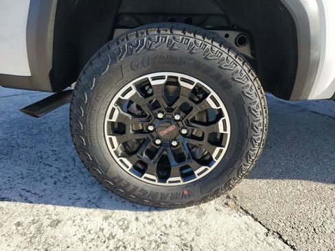 New 2026 GMC Canyon AT4 image 6