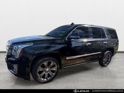 Used 2018 Cadillac Escalade Platinum AWD/4WD image 5