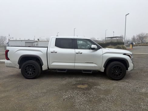 Used 2022 Toyota Tundra Limited image 6