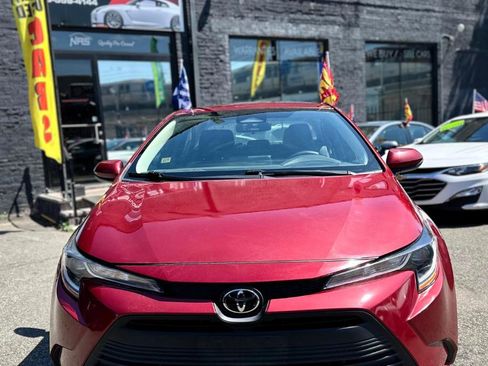 Used 2024 Toyota Corolla LE FWD image 2