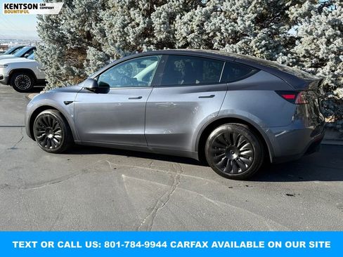 Used 2022 Tesla Model Y Long Range image 6