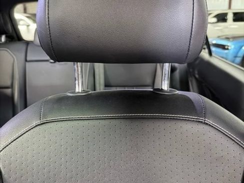 Used 2022 Volkswagen Tiguan SE R-Line AWD/4WD image 14