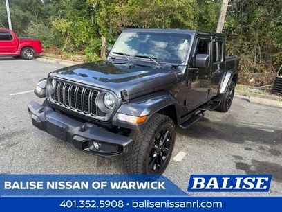 Used 2025 Jeep Gladiator Sport