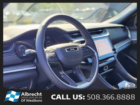 Used 2026 Jeep Grand Cherokee L Limited w/ Limited Altitude Package AWD/4WD image 21