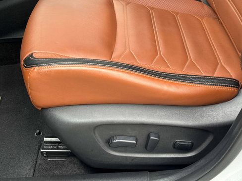 Used 2018 Nissan Rogue SL w/ Premium Package FWD image 22