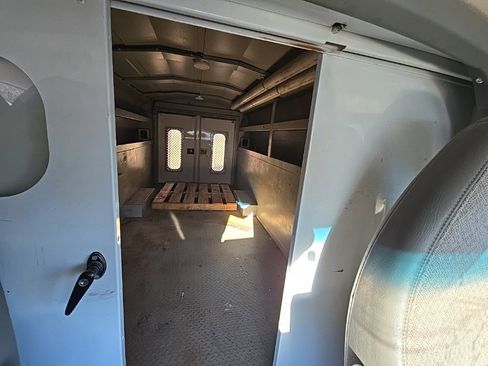 Used 2012 GMC Savana 3500 image 16