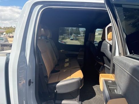 Used 2024 Ford F350 Lariat w/ FX4 Off-Road Package image 11