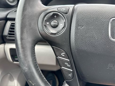Used 2015 Honda Accord EX-L image 14