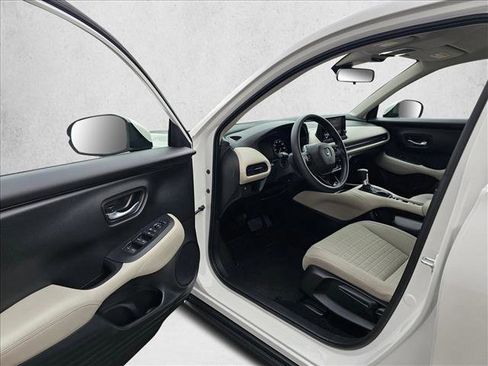 Used 2025 Honda HR-V LX image 18