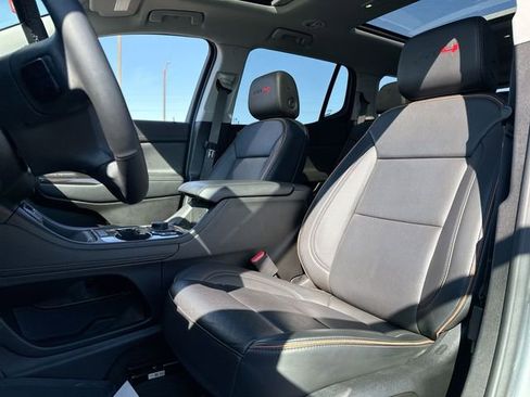 Used 2023 GMC Acadia AT4 w/ Technology Package image 11