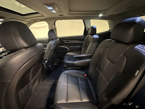 Used 2024 Kia Telluride SX AWD/4WD image 17