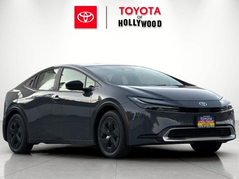 New 2026 Toyota Prius Plug-In Hybrid image 2
