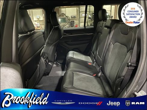 New 2026 Jeep Grand Cherokee Altitude image 17