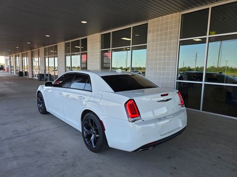 Used 2021 Chrysler 300 S RWD image 6