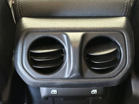 Used 2021 Jeep Wrangler Unlimited Sport AWD/4WD image 15