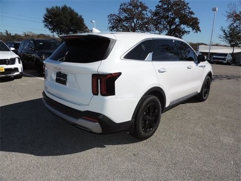 Used 2026 Kia Sorento LX image 5