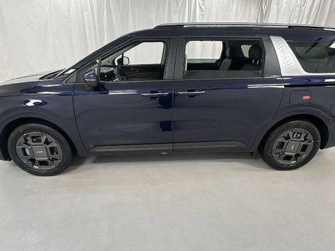 New 2026 Kia Carnival EX image 6