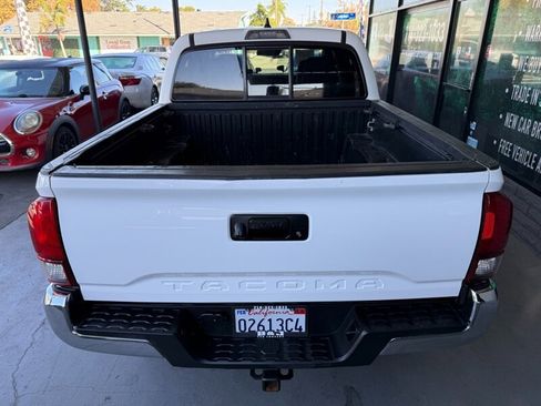 Used 2021 Toyota Tacoma SR5 image 15