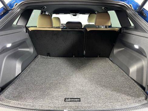 Used 2024 Volkswagen Atlas Cross Sport SE image 28