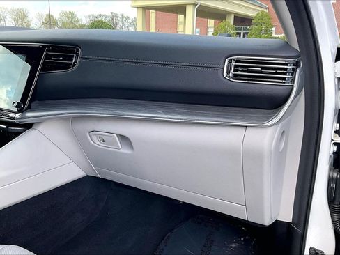 Used 2024 Jeep Wagoneer Series II RWD image 15