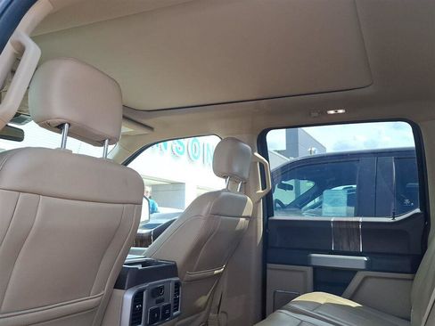 Used 2018 Ford F150 Lariat w/ Equipment Group 502A Luxury AWD/4WD image 13