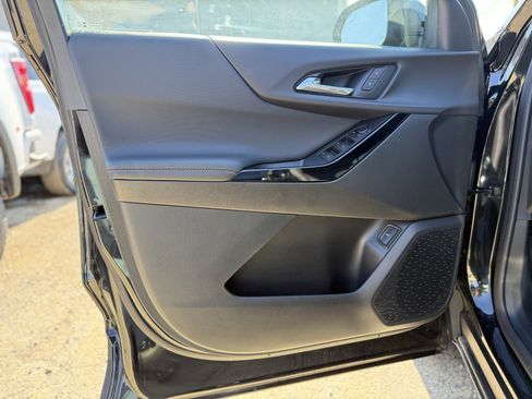 Used 2026 Chevrolet Equinox LT w/ Convenience Package II image 12