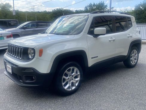 Used 2015 Jeep Renegade Latitude w/ Popular Equipment Group AWD/4WD image 4