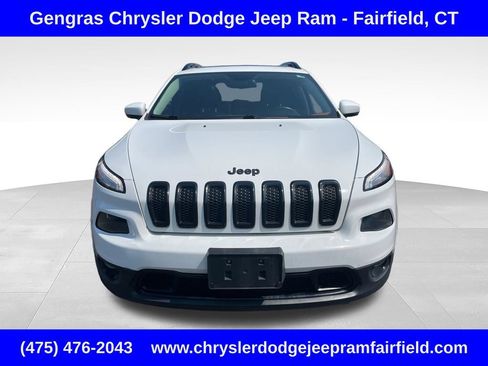 Used 2017 Jeep Cherokee High Altitude AWD/4WD image 2
