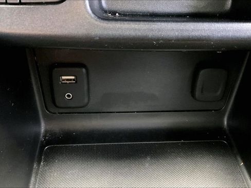 Used 2018 GMC Canyon Denali image 32